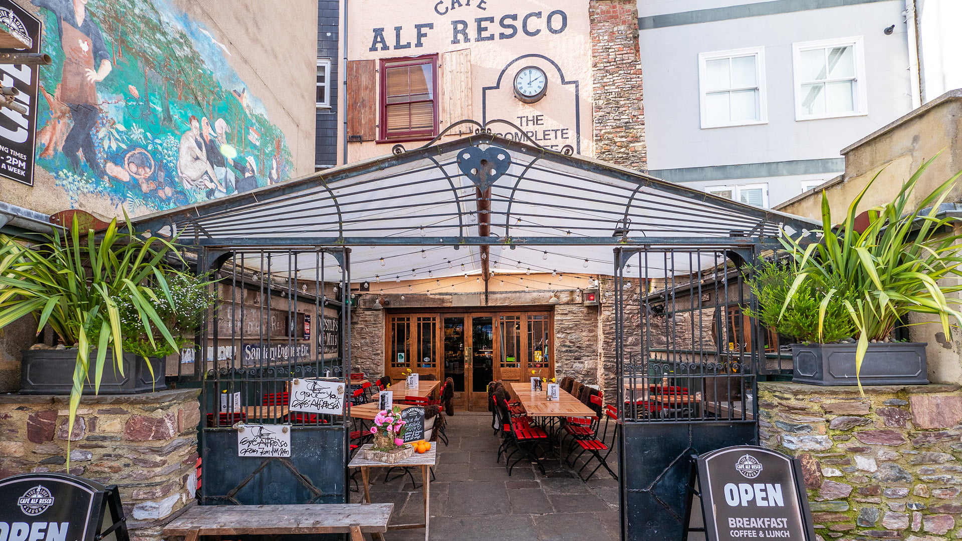 Cafe Alf Resco, Dartmouth, South Devon